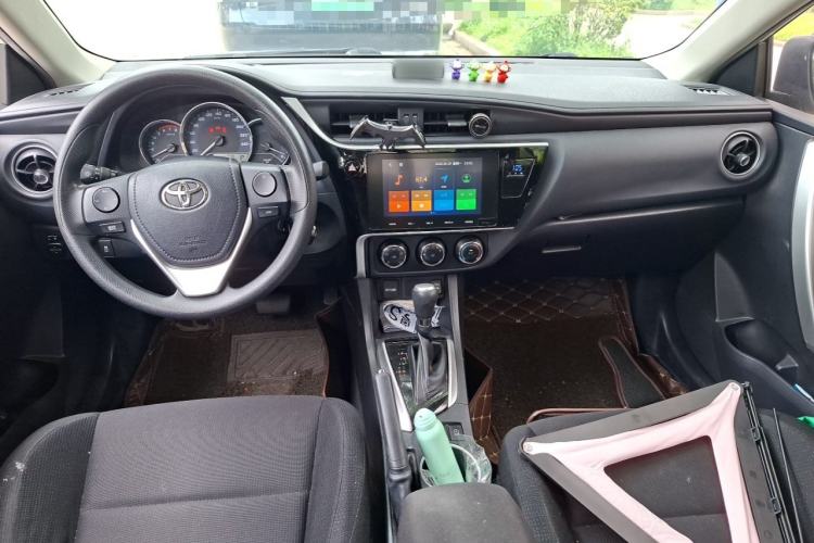 Used Toyota Levin 2017 Revised 185T CVT Elite Edition China V Standard Center Console