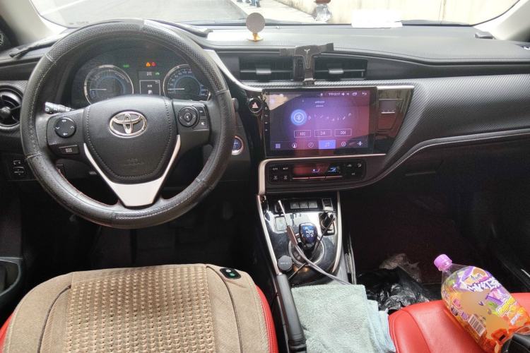 Used Toyota Levin 2017 Revised Dual-Engine 1.8H GS E-CVT Elite Sunroof Version China V Standard Center Console