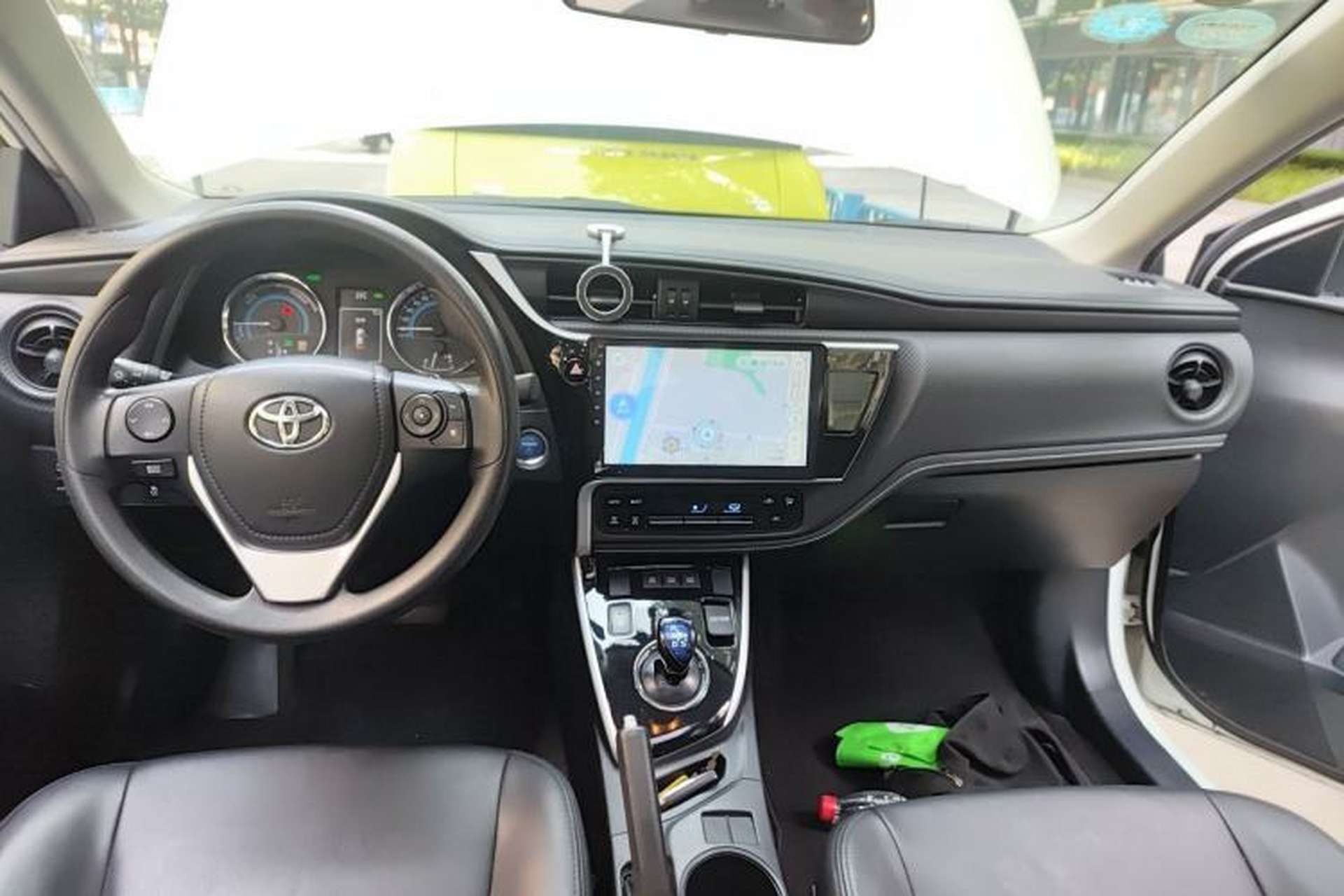 Used Toyota Levin 2017 Revised Dual-Engine 1.8H GS E-CVT Elite Sunroof Version China V Standard Center Console