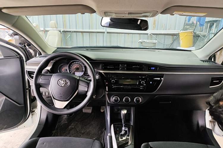 Used Toyota Levin 2017 1.2T G CVT Elite Edition Center Console