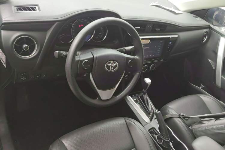 Used Toyota Levin 2017 Revised 185T CVT Elite Edition China V Standard Center Console