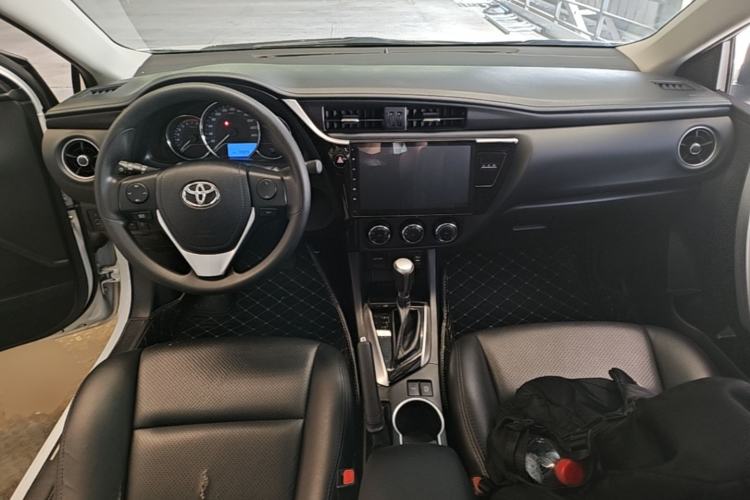 Used Toyota Levin 2017 Revised 185T CVT Elite Edition China V Standard Center Console