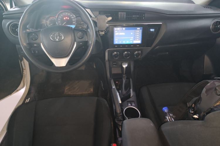 Used Toyota Levin 2017 Revised 185T CVT Elite Edition China V Standard Center Console