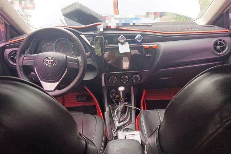 Used Toyota Levin 2017 Revised Version 185T CVT New Sharp Edition China V Standard Center Console