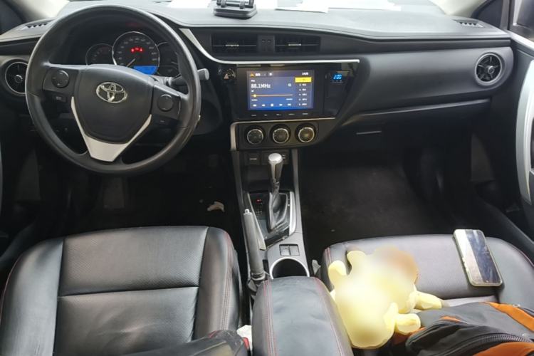 Used Toyota Levin 2017 Revised 185T CVT Elite Edition China V Standard Center Console