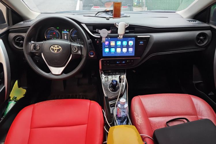 Used Toyota Levin 2017 Revised Dual-Engine 1.8H GS E-CVT Elite Sunroof Version China V Standard Center Console