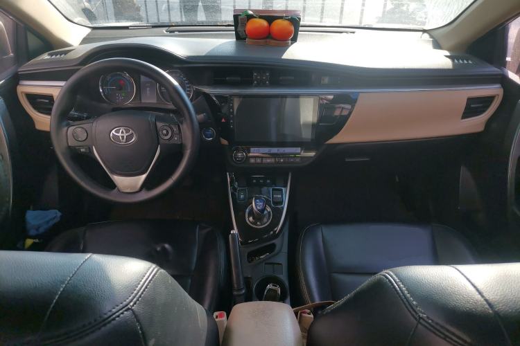 Used Toyota Levin 2017 Revised Dual-Engine 1.8H GS E-CVT Elite Sunroof Version China V Standard Center Console