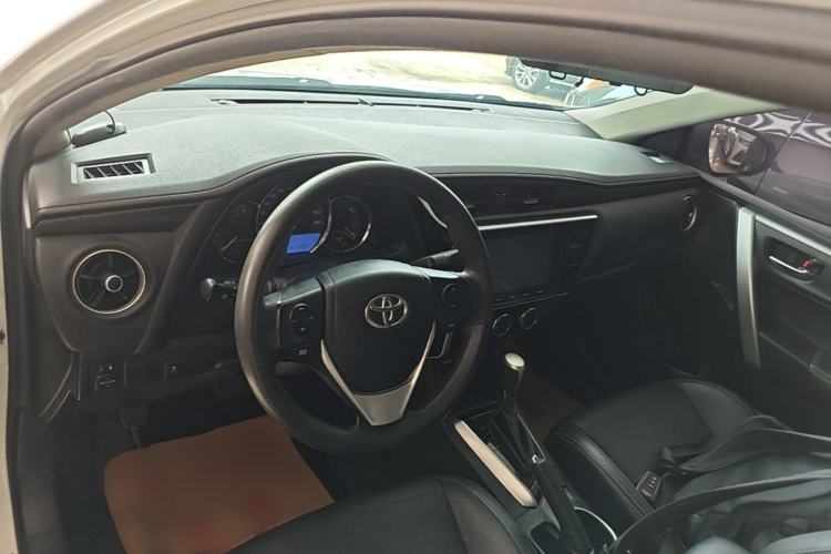 Used Toyota Levin 2017 Revised 185T CVT Leading Edition China V Standard Center Console