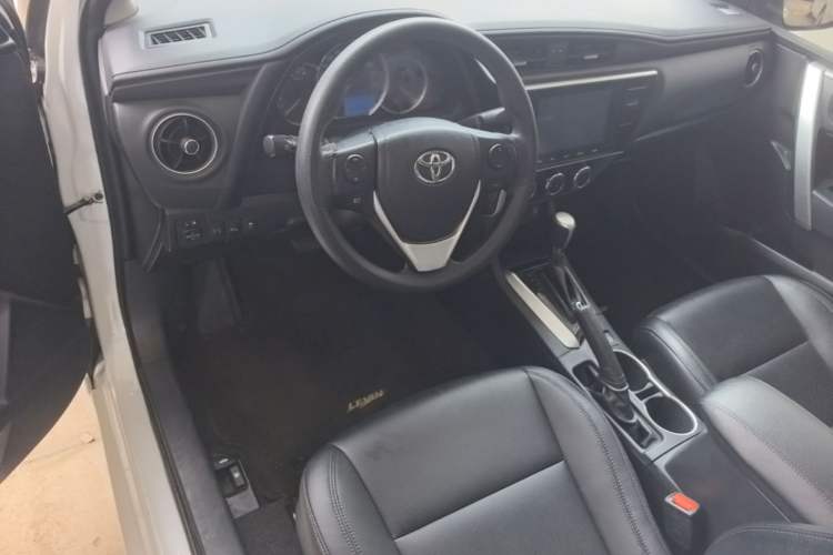 Used Toyota Levin 2017 Revised 185T CVT Elite Edition China V Standard Center Console