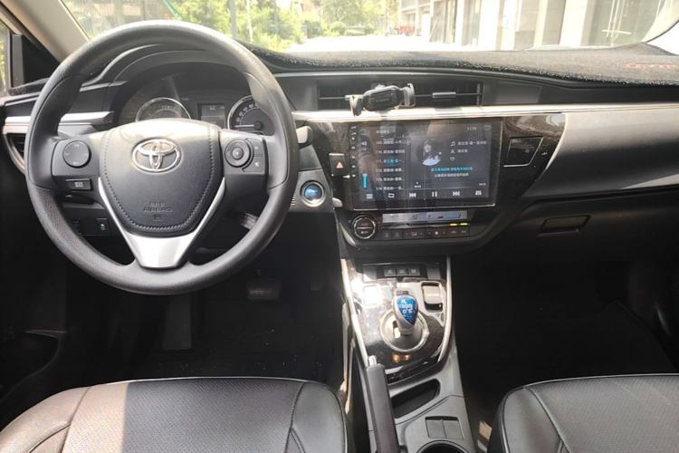 Used Toyota Levin 2017 Revised Dual-Engine 1.8H GS E-CVT Elite Sunroof Version China V Standard Center Console