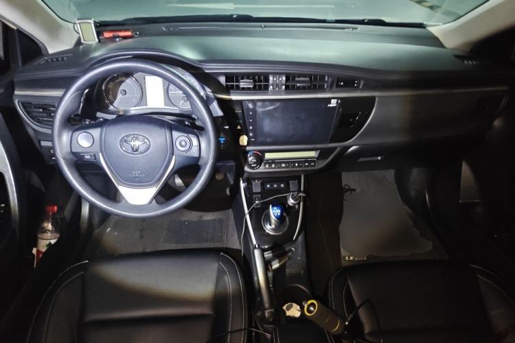 Used Toyota Levin 2017 Revised Dual-Engine 1.8H GS E-CVT Elite Sunroof Version China V Standard Center Console