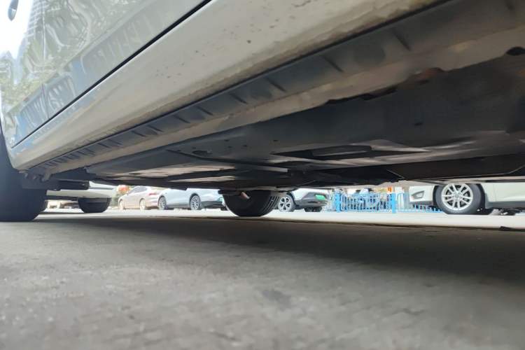 Used Toyota Levin 2017 Revised Dual-Engine 1.8H GS E-CVT Elite Sunroof Version China V Standard Chassis Front Right