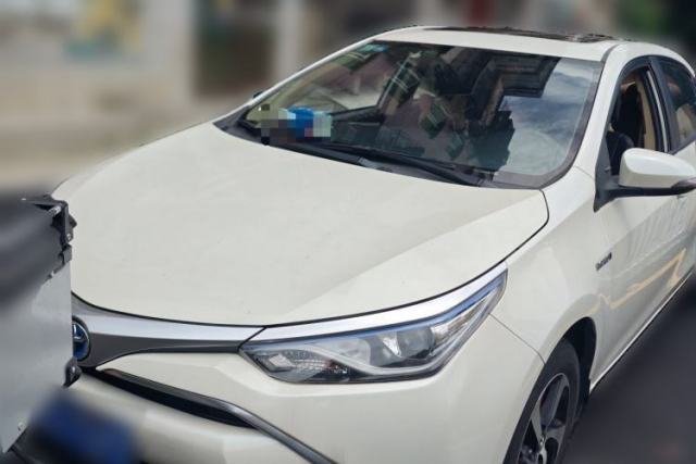 Toyota Levin 2017 Revised Dual-Engine 1.8H GS E-CVT Elite Sunroof Version China V Standard usado