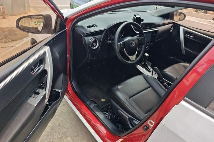 Used Toyota Levin 2017 Revised 185T CVT Elite Edition China V Standard Driver Seat