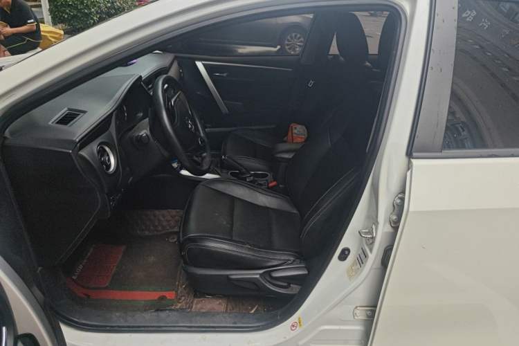 Used Toyota Levin 2017 Revised 185T CVT Elite Edition China V Standard Driver Seat