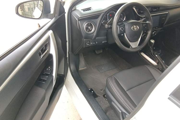 Used Toyota Levin 2017 Revised 185T CVT Elite Edition China V Standard Driver Seat