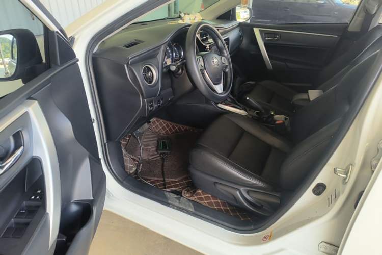 Used Toyota Levin 2017 Revised 185T CVT Elite Edition China V Standard Driver Seat