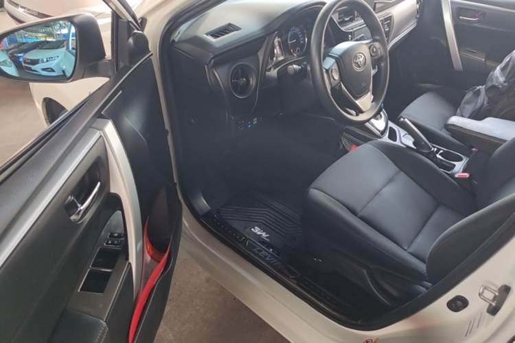 Used Toyota Levin 2017 Revised Dual-Engine 1.8H GS E-CVT Elite Sunroof Version China V Standard Driver Seat