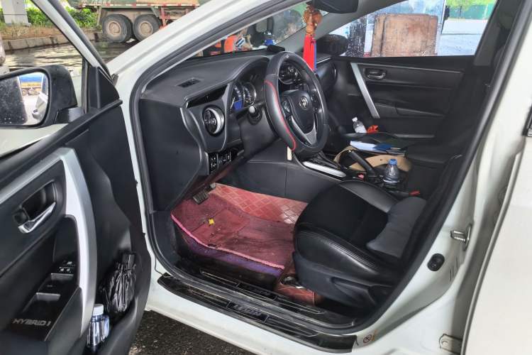 Used Toyota Levin 2017 Revised 185T CVT Elite Edition China V Standard Driver Seat