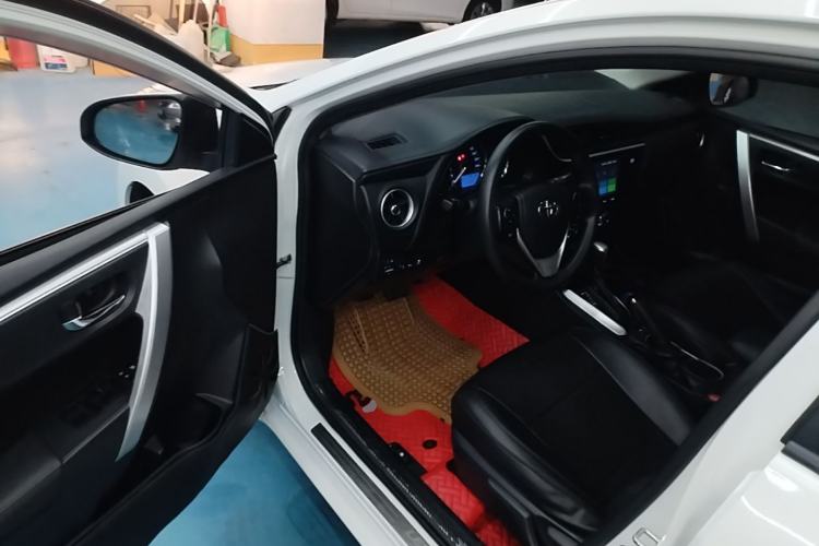 Used Toyota Levin 2017 Revised 185T CVT Elite Edition China V Standard Driver Seat
