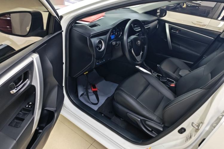 Used Toyota Levin 2017 Revised 185T CVT Elite Edition China V Standard Driver Seat