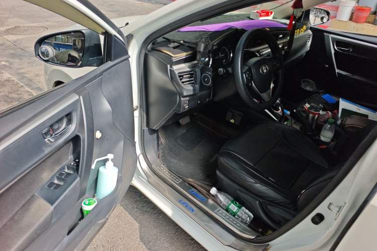 Used Toyota Levin 2017 Revised Dual-Engine 1.8H GS E-CVT Elite Sunroof Version China V Standard Driver Seat