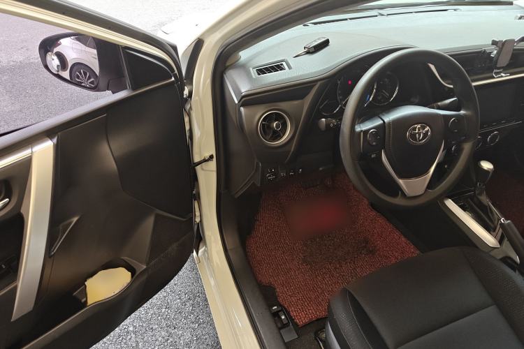 Used Toyota Levin 2017 Revised Version 185T CVT Elite Edition China VI Standard Driver Seat