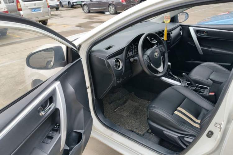 Used Toyota Levin 2017 Revised 185T CVT Elite Edition China V Standard Driver Seat