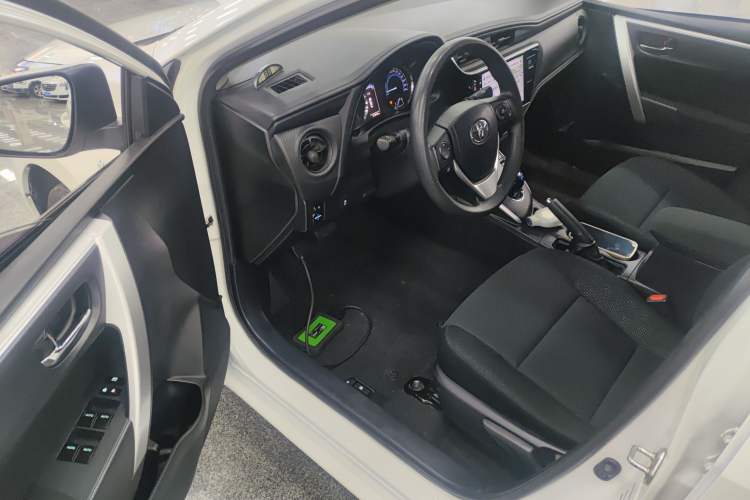 Used Toyota Levin 2017 Revised Dual-Engine 1.8H GS E-CVT Elite Sunroof Version China V Standard Driver Seat