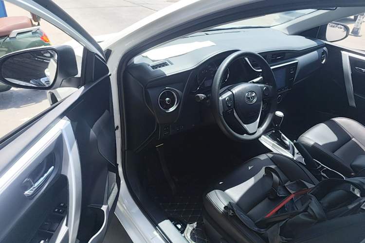 Used Toyota Levin 2017 Revised 185T CVT Elite Edition China V Standard Driver Seat