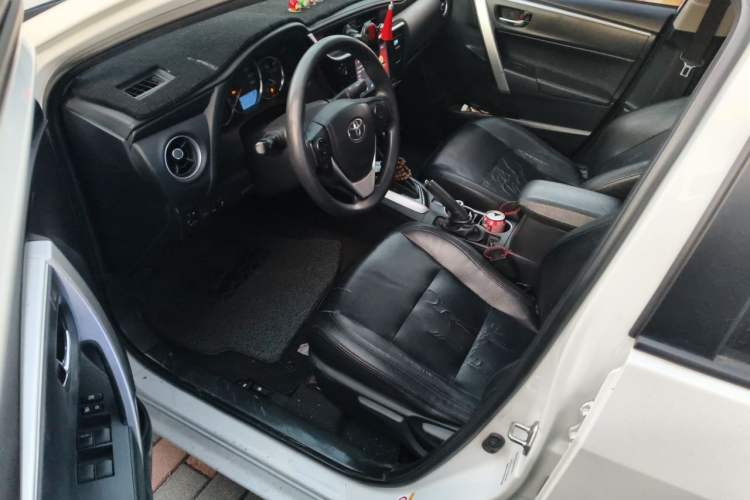 Used Toyota Levin 2017 Revised 185T CVT Elite Edition China V Standard Driver Seat