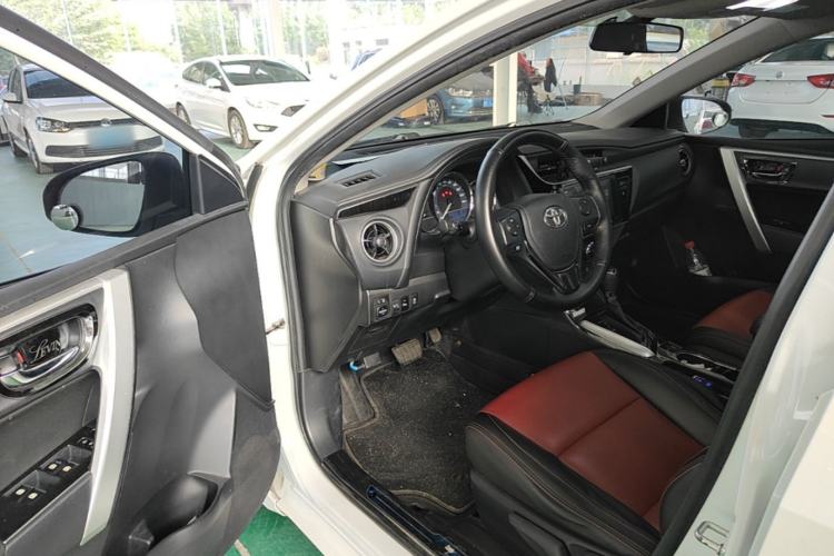 Used Toyota Levin 2017 Revised 185T CVT Elite Edition China V Standard Driver Seat