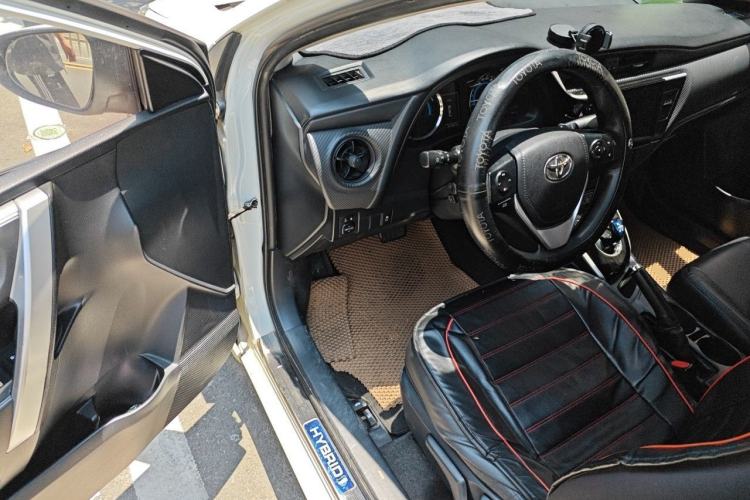 Used Toyota Levin 2017 Revised Dual-Engine 1.8H GS E-CVT Elite Sunroof Version China V Standard Driver Seat