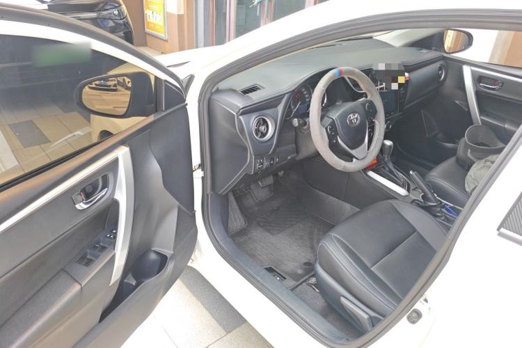 Used Toyota Levin 2017 Revised 185T CVT Elite Edition China V Standard Driver Seat