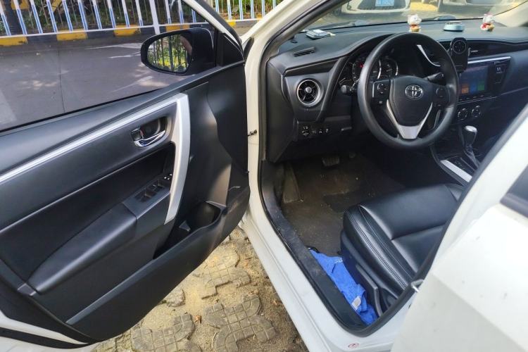 Used Toyota Levin 2017 Revised 185T CVT Elite Edition China V Standard Driver Seat