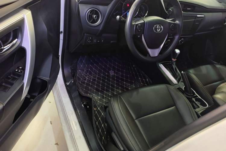 Used Toyota Levin 2017 Revised Version 185T CVT Elite Edition China VI Standard Driver Seat