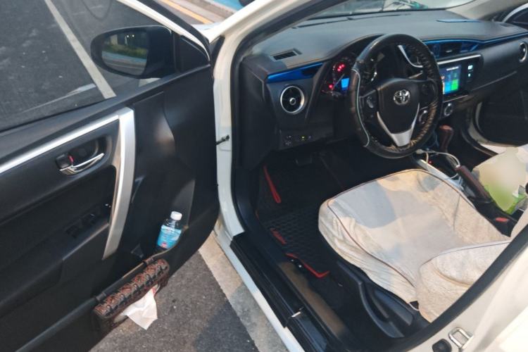 Used Toyota Levin 2017 Revised Version 185T CVT Elite Edition China VI Standard Driver Seat