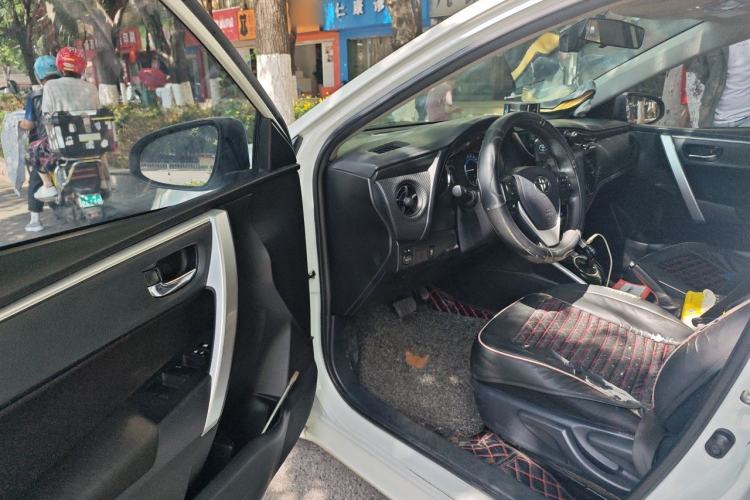 Used Toyota Levin 2017 Revised Dual-Engine 1.8H GS E-CVT Elite Sunroof Version China V Standard Driver Seat