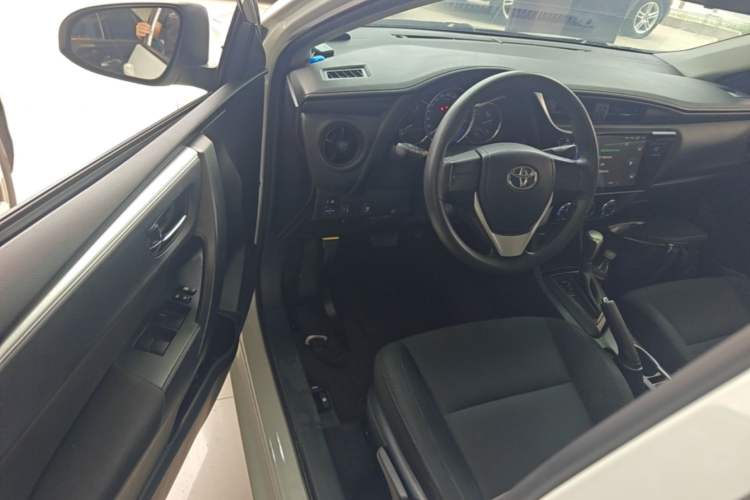 Used Toyota Levin 2017 Revised Version 185T CVT New Sharp Edition China V Standard Driver Seat