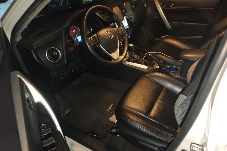 Used Toyota Levin 2017 Revised 185T CVT Elite Edition China V Standard Driver Seat