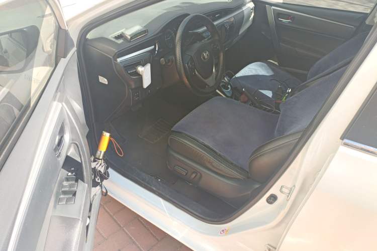 Used Toyota Levin 2017 Revised Dual-Engine 1.8H GS-L E-CVT Leading Edition China V Standard Driver Seat