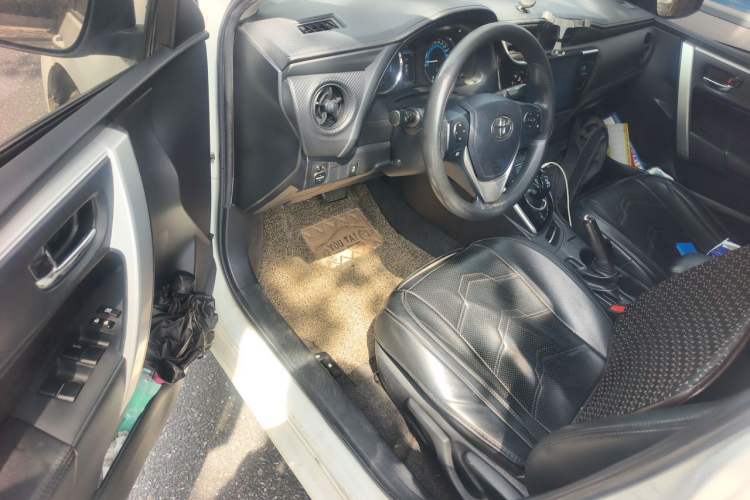 Used Toyota Levin 2017 Revised Dual-Engine 1.8H GS E-CVT Elite Sunroof Version China V Standard Driver Seat