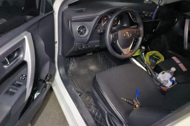 Used Toyota Levin 2017 Revised 185T CVT Elite Edition China V Standard Driver Seat