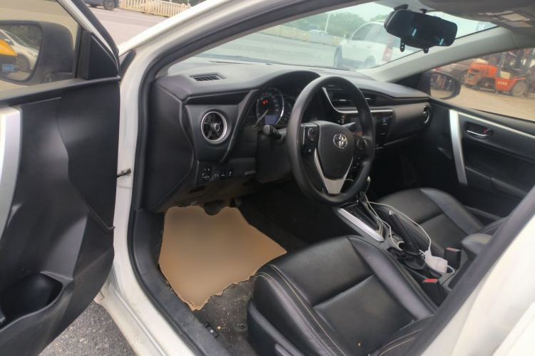 Used Toyota Levin 2017 Revised 185T CVT Elite Edition China V Standard Driver Seat