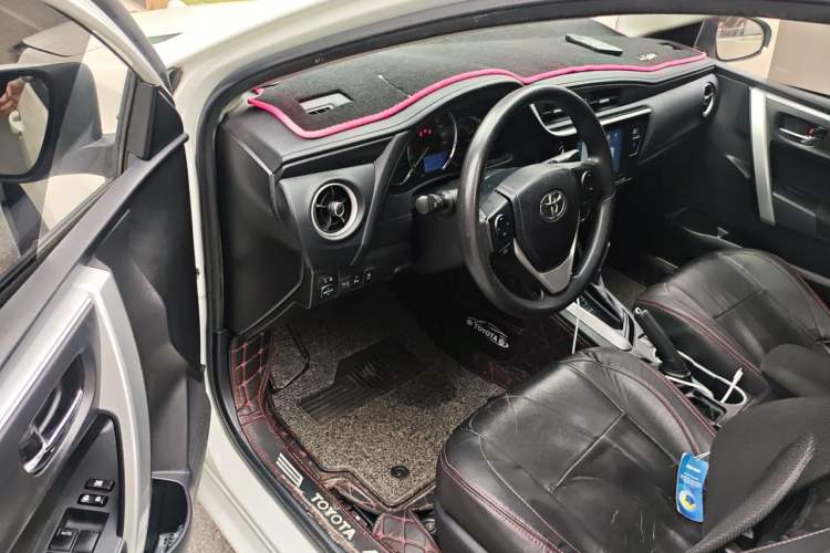 Used Toyota Levin 2017 Revised 185T CVT Elite Edition China V Standard Driver Seat