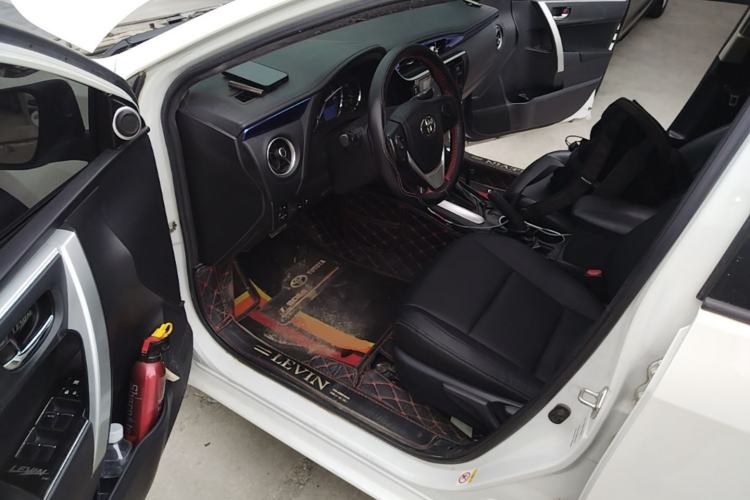 Used Toyota Levin 2017 Revised 185T CVT Elite Edition China V Standard Driver Seat