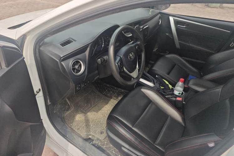 Used Toyota Levin 2017 Revised Version 185T CVT Elite Edition China VI Standard Driver Seat