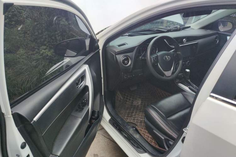 Used Toyota Levin 2017 Revised 185T CVT Elite Edition China V Standard Driver Seat