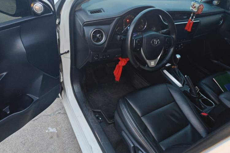 Used Toyota Levin 2017 Revised 185T CVT Elite Edition China V Standard Driver Seat