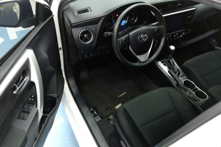 Used Toyota Levin 2017 Revised Version 185T CVT Elite Edition China VI Standard Driver Seat